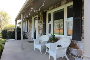 Homestead Guesthouse - Image 2