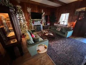 Gorgeous, downtown house! - Image 2