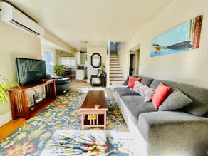 Vibrant Light and Art Filled Classic Bungalow - Image 4
