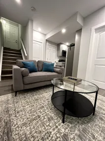 Elegant Cozy Private Apartment - Image 2