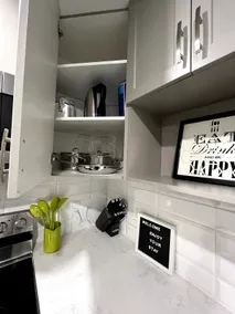 Elegant Cozy Private Apartment - Image 5