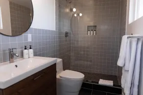 Stylish Mid-Century Modern Design Studio - Image 3