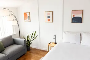 Stylish Mid-Century Modern Design Studio - Image 5