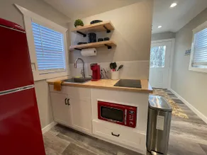 Modern ATL Gated Studio Cabin - Image 4