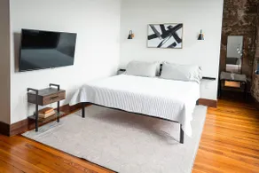 Large Studio Suite in the Middle of Downtown JC - Image 2