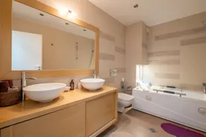 Relaxing & Spacious 1 BDRM place - Image 5