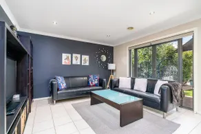 Superb 3BR Townhouse near Town Centre - Hosted by Canstay - Image 3