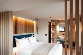 Orama Luxury Suite 3 Bedrooms with Private Pool - Image 5