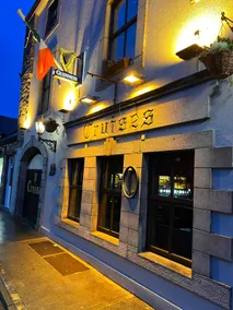 Ennis, 4 minute walk to Downtown - Image 3