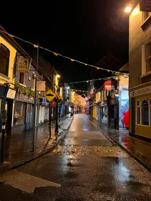 Ennis, 4 minute walk to Downtown - Image 4