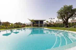 Modern Townhouse on San Roque Golf Club - Image 5