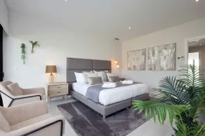 Modern Townhouse on San Roque Golf Club - Image 4