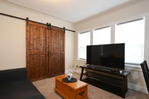 Close to Downtown, Home Away - Image 2
