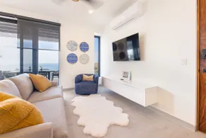 Boutique Condo, Ocean Views, Luxury Amenities - Image 4