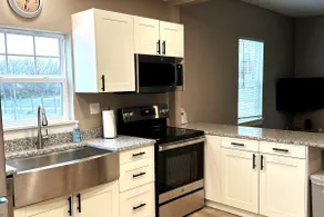 Cute bungalow in Pleasant Hill! - Image 3