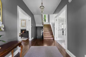 Classy Estate with Views + Walk to the Neat Café (10 min to Calabogie!) - Image 2