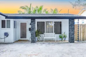 Casa Tropicana - Heated Pool, Game Room & Mins from beach - Image 4