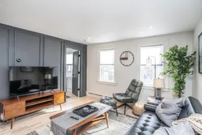 Stylish & Homey 1st Floor Flat w. Outdoor Space - Image 3