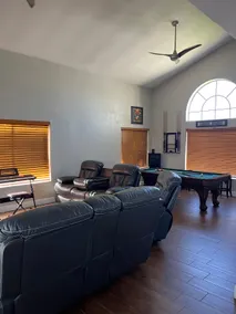 Glendale Getaway - Walking distance to Stadium - Image 5