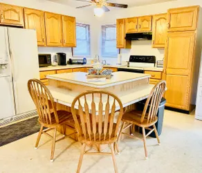 Comfy Cottage: Family Friendly, Sleeps 4 - Image 4