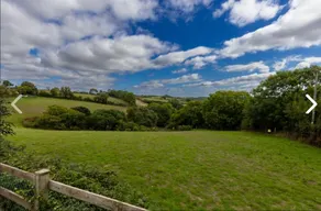 Spacious Family Home With Amazing View - Image 2