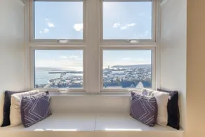 Amazing views, 10% off 7 days stay & free parking - Image 4