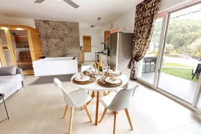 Studio con barbecue, terrazza e piscina riscaldata | Vista sulla montagna - Image 5
