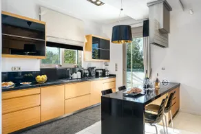FREE Breakfast/heated Pool/Playground/5km from Sea - Image 5