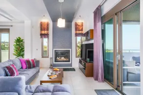 FREE Breakfast/heated Pool/Playground/5km from Sea - Image 4