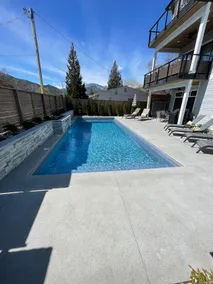 Wine Country - Lake Chelan - Heated Saltwater Pool- Fire Pits -Walkable - Image 3