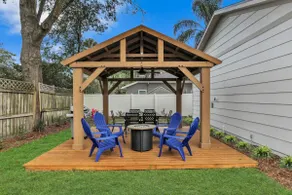 Luxury Designer San Marco Oasis-Sleeps 6 - Image 3