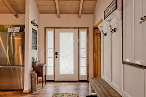 Room at the Top- Dog Friendly Mountain Cabin! - Image 3