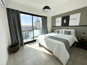 A penthouse overlooking the church - Image 2