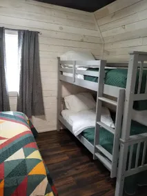 The Cabin - Image 4