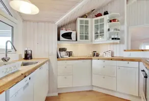 Well-equipped cottage 250 m from the beach - Image 5