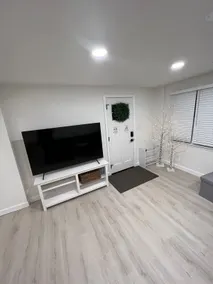 [12 mi to DC]*Private Entrance*Bathroom*Kitchen* - Image 5