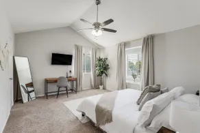 Mins from Austin! Dog friendly with EV charger! - Image 2
