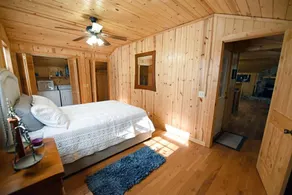 Couples Cozy Cabin - Image 4