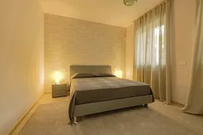 Modern accommodation in the town center - Image 3