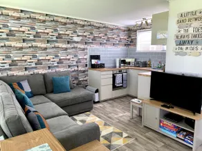 2 Broadside Chalet Park - Image 3