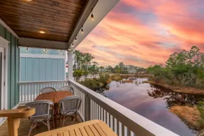 Walk to the beach! POOL&GOLF CART! 6 beds/4 baths! - Image 2