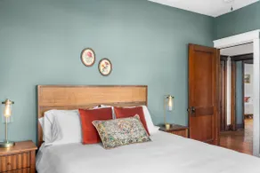 Cozy Vintage Home - Safe and Quiet - Image 2