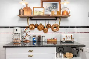 Cozy Vintage Home - Safe and Quiet - Image 3