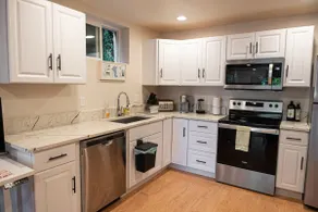 Private Ravenna 2BR ADU • AC • WFH Setup - Image 3