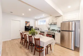 Super Discounted Rate 3-Bdrm Bsmt Suite near Whyte - Image 2