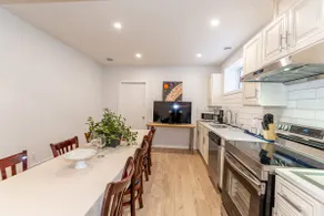 Super Discounted Rate 3-Bdrm Bsmt Suite near Whyte - Image 3