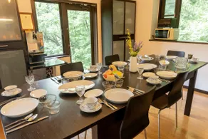 Up to 16 people/4LDK single-family house/pet-friendly/barbecue equipment rental/spacious kitchen/villa retreat in nature/panoramic view of nature - Image 3
