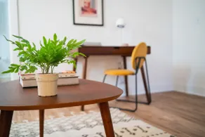 Modern 2 BR Apt Downtown Valpo - EV Charging - Image 3