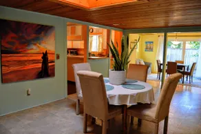 Bayside Retreat *Family Friendly, * Private. - Image 5