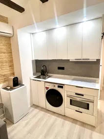 Boutique 1-BR Apt | Valencia Center & Station - Image 3